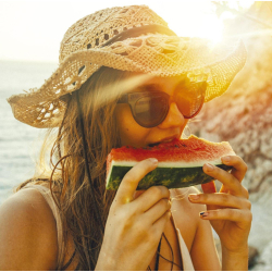 Conheça nove alimentos que ajudam a não reter líquidos
