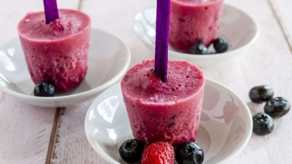 Receita do dia: Picolé funcional de iogurte, amora e chá de hibisco