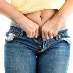 Calça apertada pode afetar circulação e saúde íntima de homens e mulheres