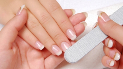 Esmaltes escuros fortalecem as unhas? Lixar deixa as unhas mais mais fracas?