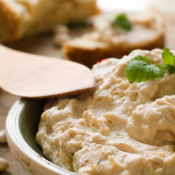 3 receitas 'diferentonas' de Homus para fazer e provar em casa